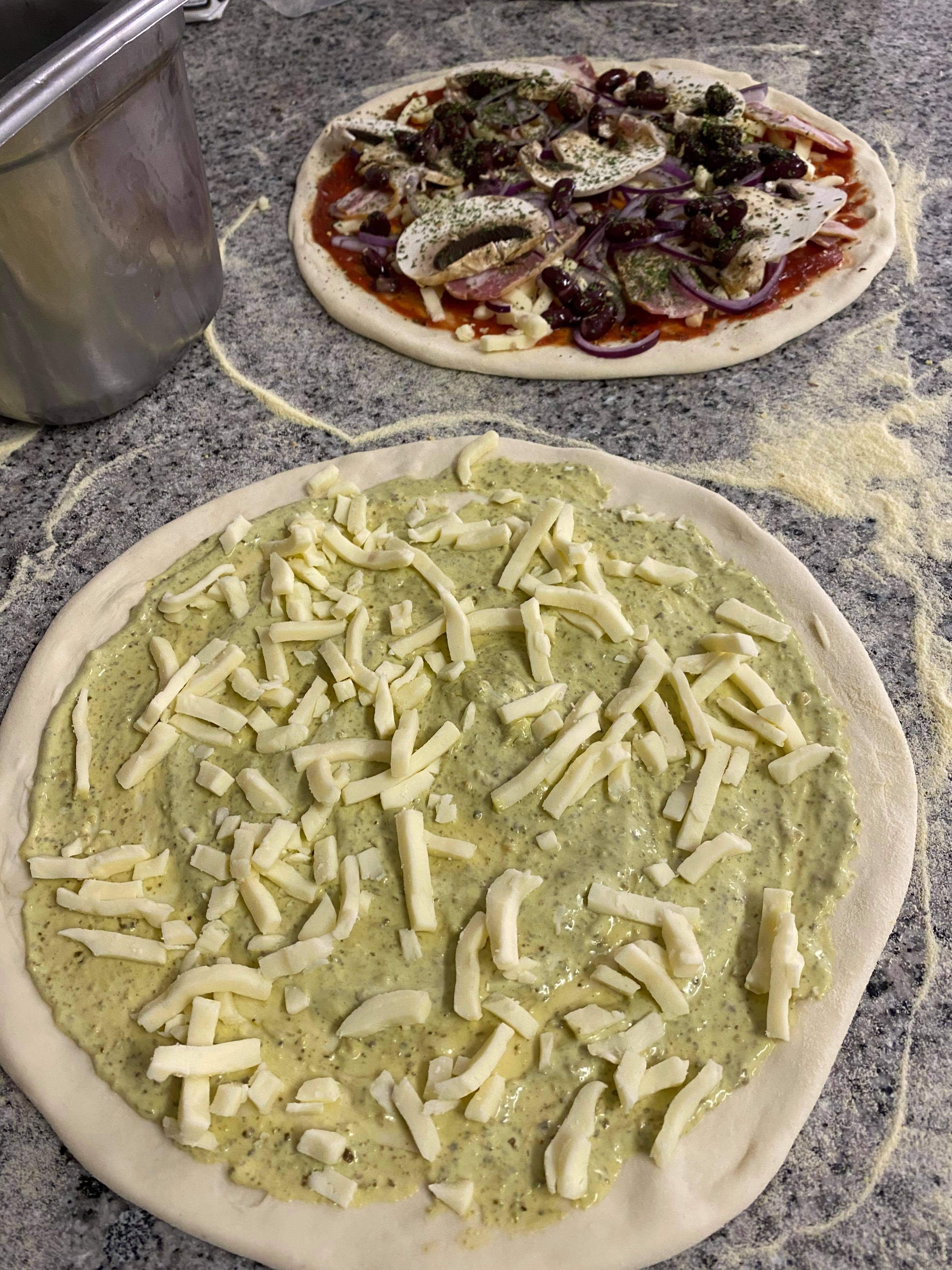 Ingrédients frais : mozzarella, basilic, tomates